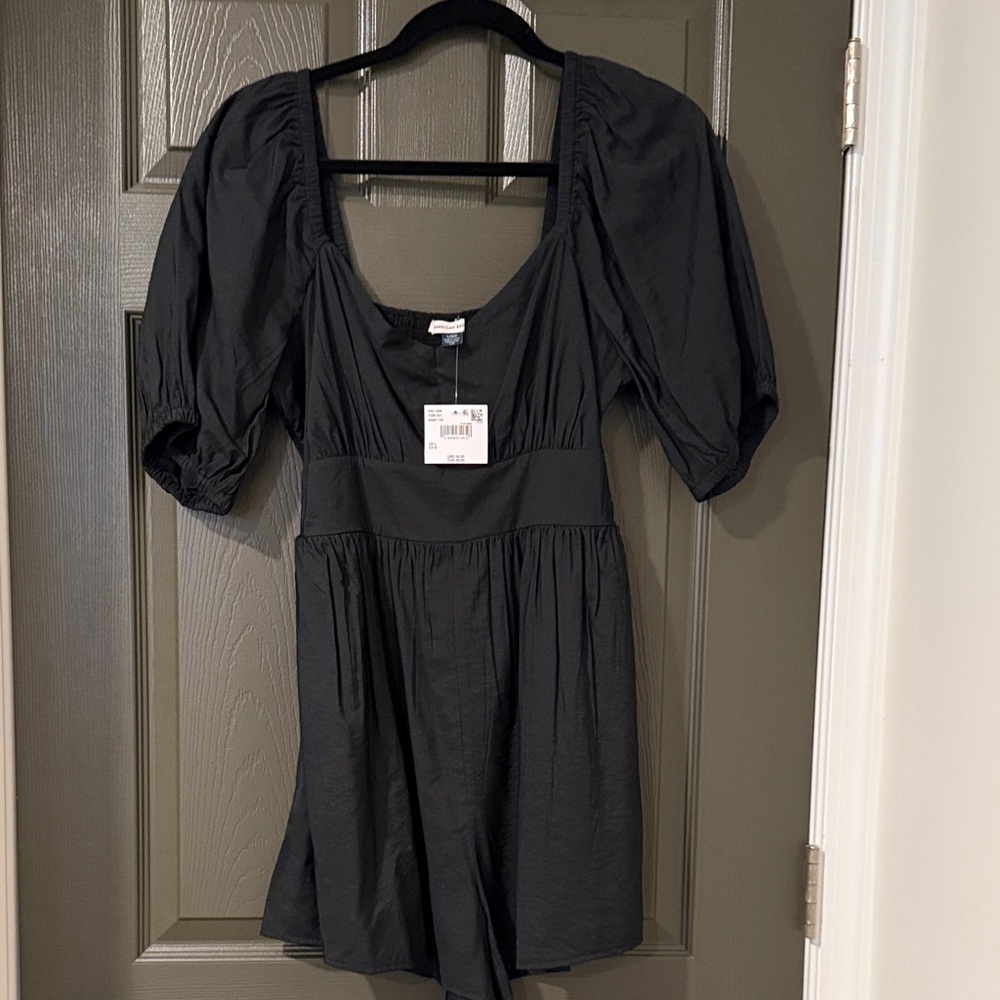 NWT American Eagle Black Puff Sleeve Romper - Size L